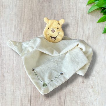 Micimackós szundikendő 