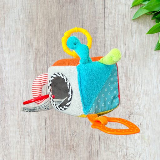 Csilingelő textil kocka