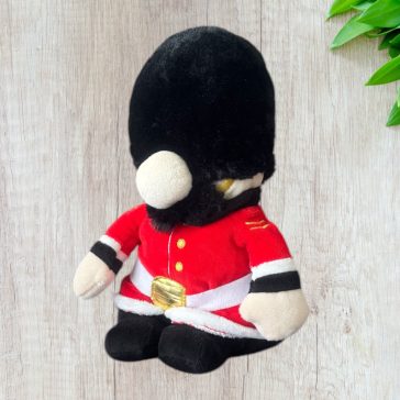 Keel Toys-London testőr, palotaőr plüss