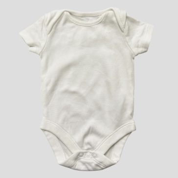 F&F fehér rövidujjú body