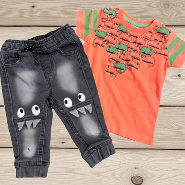 Szörnyecskés nadrág-felsővel