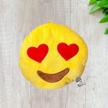Szívecskés emoji párna