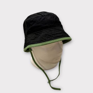 Fekete - zöld kalap