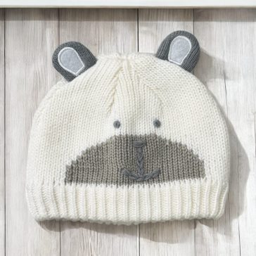 Mackós kötött sapka