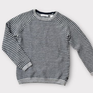 Csíkos, kötött pulóver 