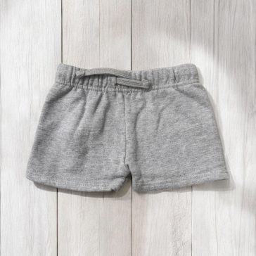 Szürke rövidnadrág