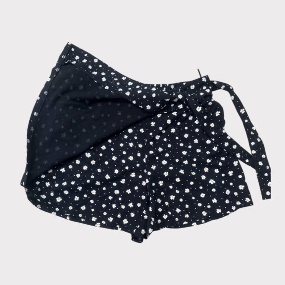 Margarétás nadrágszoknya